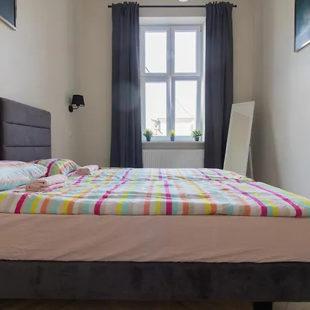 Comfy And Bright- Golden Apartments- Green Area- Oldtown Krakov